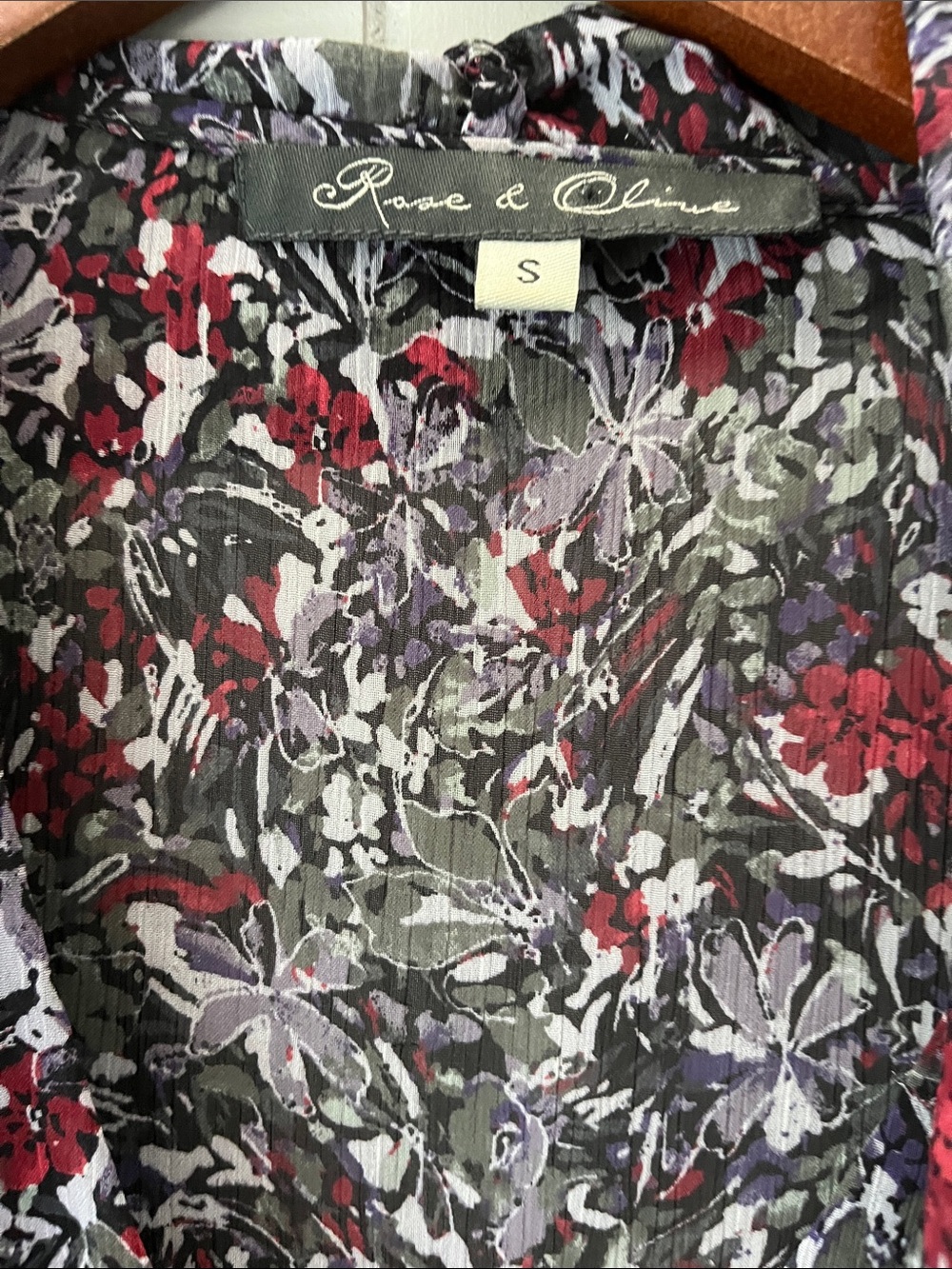 Floral V-Neck Short-Sleeve Women’s Top - Black with Red & Lavender - Picture 7 of 9
